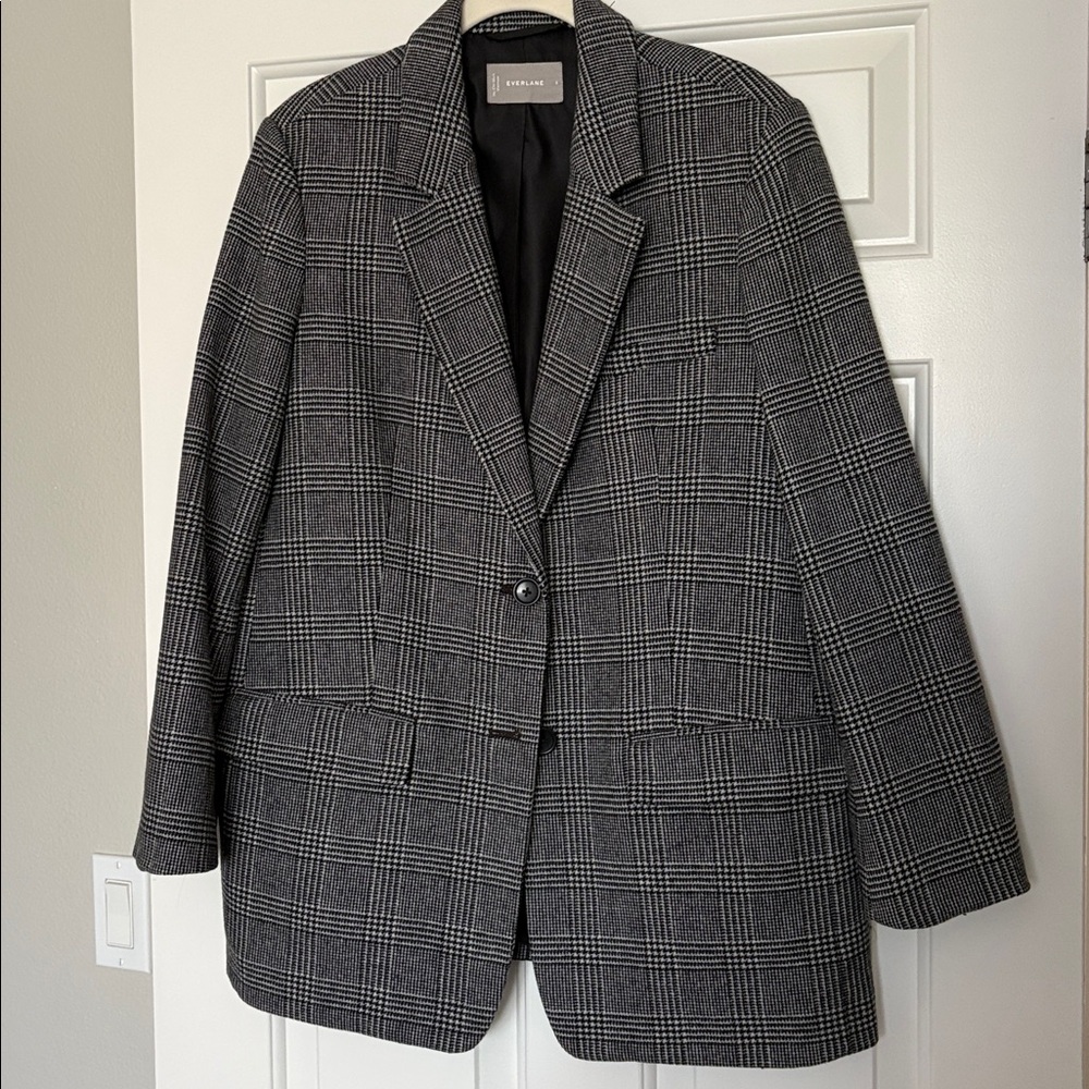 GUC Everlane Oversized Wool Blazer - sz 6 - plaid black white